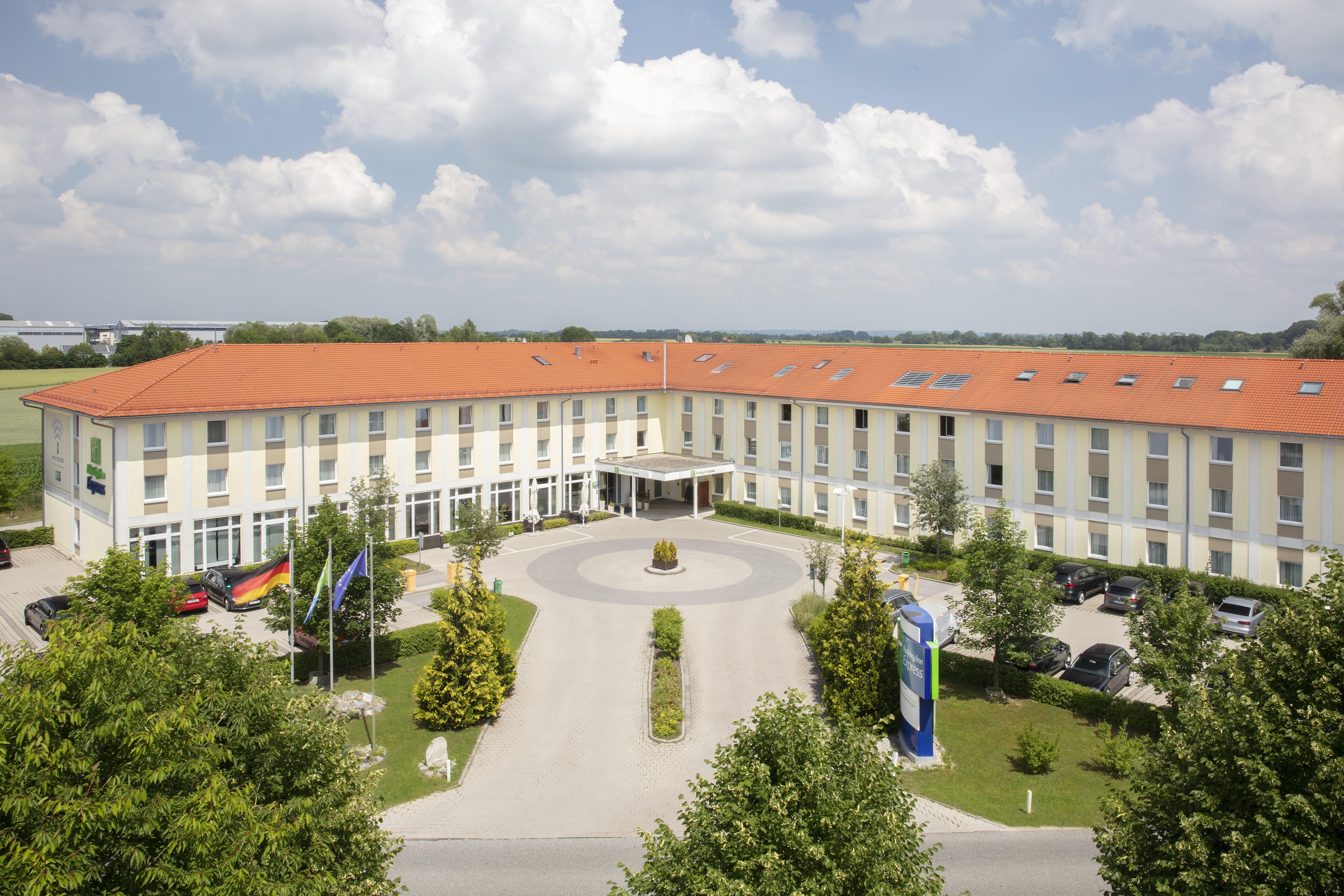 Holiday Inn Express Munich Airport Schwaig bei Nürnberg Exteriör bild